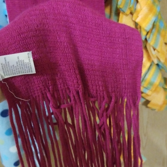 Scarves - Picture 3 of 4